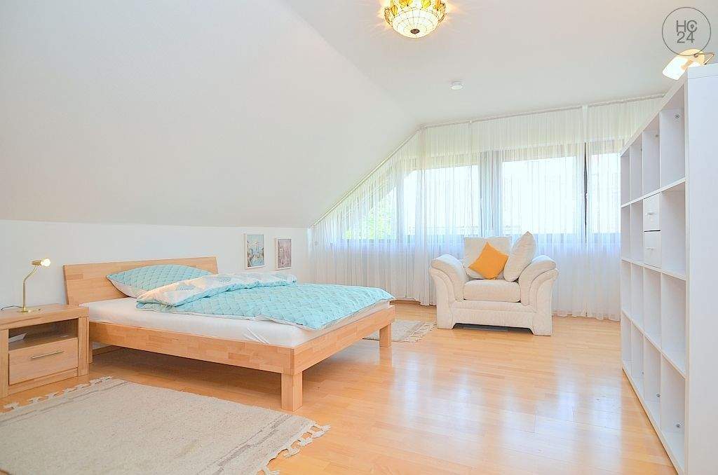 Geschmackvoll möblierte 2-Zimmer-Wohnung mit WLAN und Balkon in Erlangen
