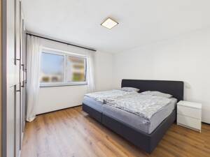 Luxuriöses Wohnensemble in Regensburg - kernsaniert, Pool, Outdoor-Kitchen & Grünblick! – 93055 Regensburg – Vorschaubild 8