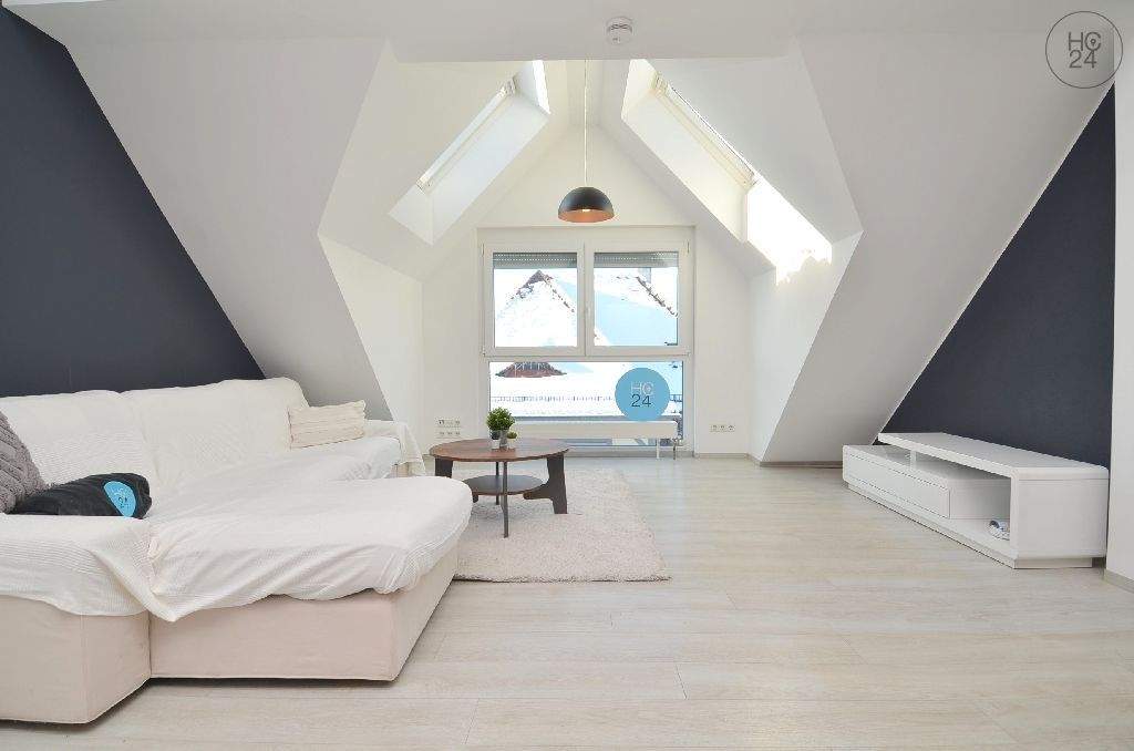 möblierte, helle und tolle Dachgeschosswohnung in Ulm-Weststadt – Ulm – Vorschaubild 2