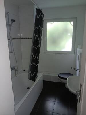 Wohnen in den Baumkronen – schöne 3-Zimmer-Wohnung in Baden-Baden – 76530 Baden-Baden – Vorschaubild 2
