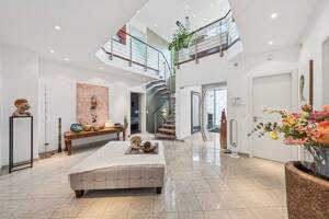 Exklusive Villa in traumhafter Wasserlage - Stilvolles Wohnen mit privatem Bootssteg und luxuriösem Spa-Bereich – 12527 Berlin – Vorschaubild 7