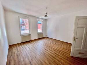 Modernisierte 3-1/2-Zi.-Altbau-Wohnung *. 105 m2 * in Fürth-Karolinenstrasse – 90763 Fürth – Vorschaubild 2