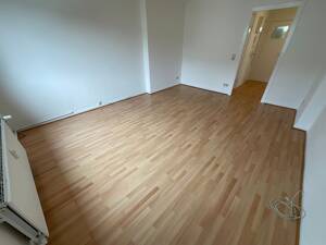 Frisch renovierte 2,5 Zimmer-Wohnung mit Duschbad und separatem WC – 23560 Lübeck – Vorschaubild 4