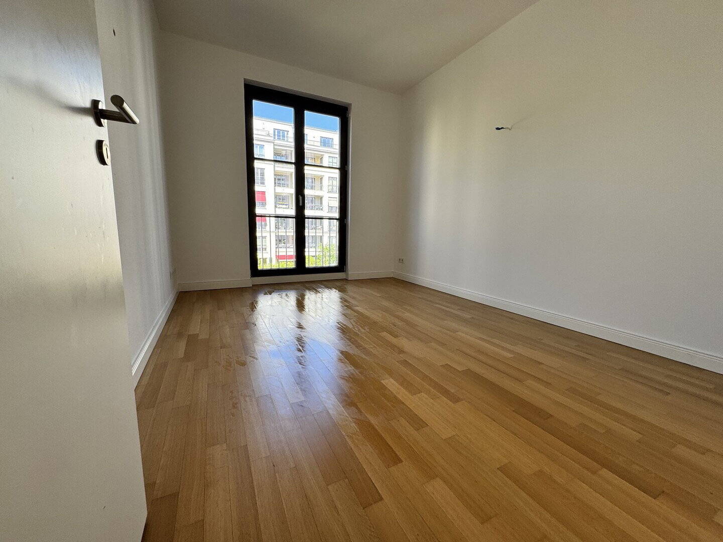 Helle, moderne 4/5-Zimmer Wohnung nahe Olivaerplatz (Rosengärten) – Berlin – Vorschaubild 9
