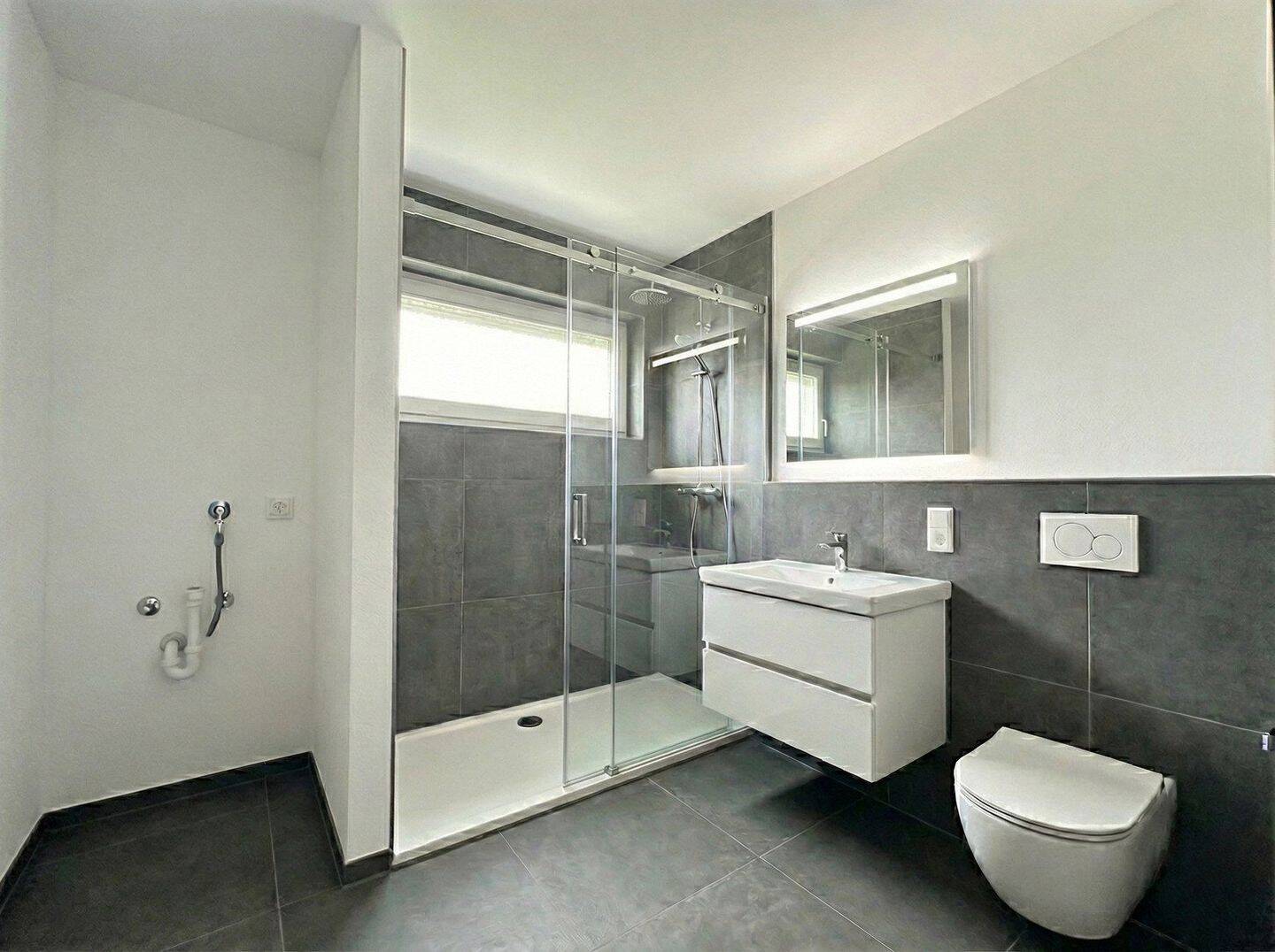 Frisch renoviert: Helle 3.5-Zi.-Wohnung mit Süd-Westbalkon & Garage - Provisionsfrei! – Ulm – Vorschaubild 3