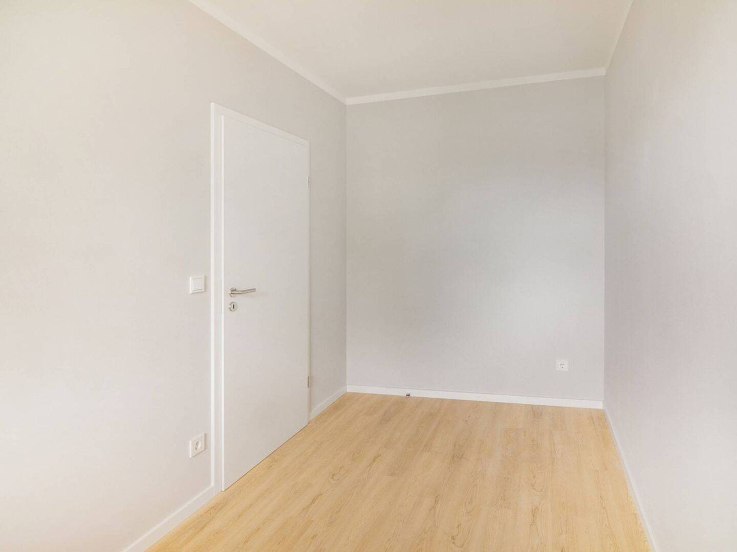 Modernisierte 2-Zimmer-Wohnung mit BALKON und EBK in Berlin-Lichterfelde – Berlin – Vorschaubild 6