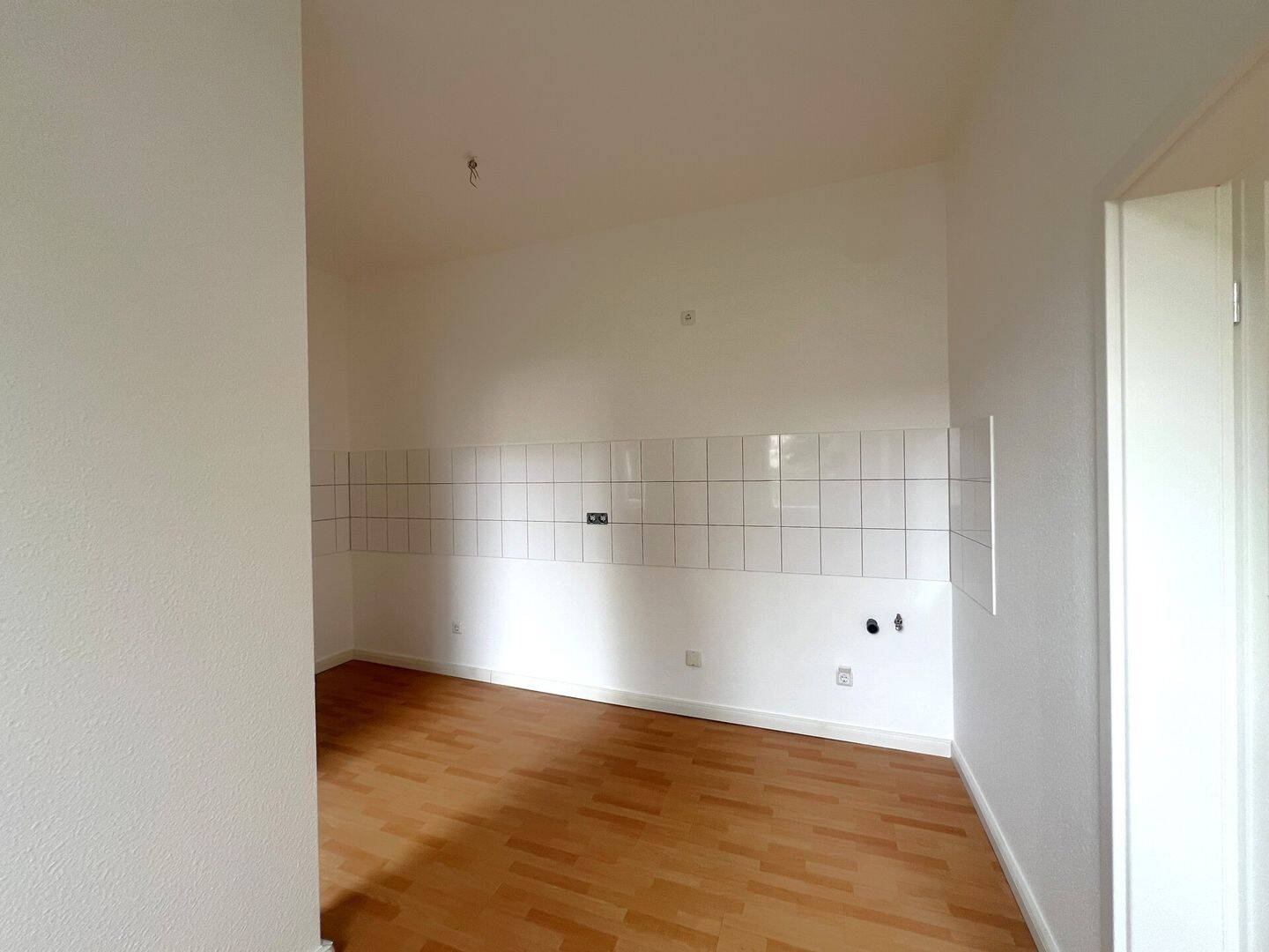 SCHÖNE 1,5 ZIMMERWOHNUNG DIREKT AM WASSERTURM! – Mönchengladbach – Vorschaubild 3