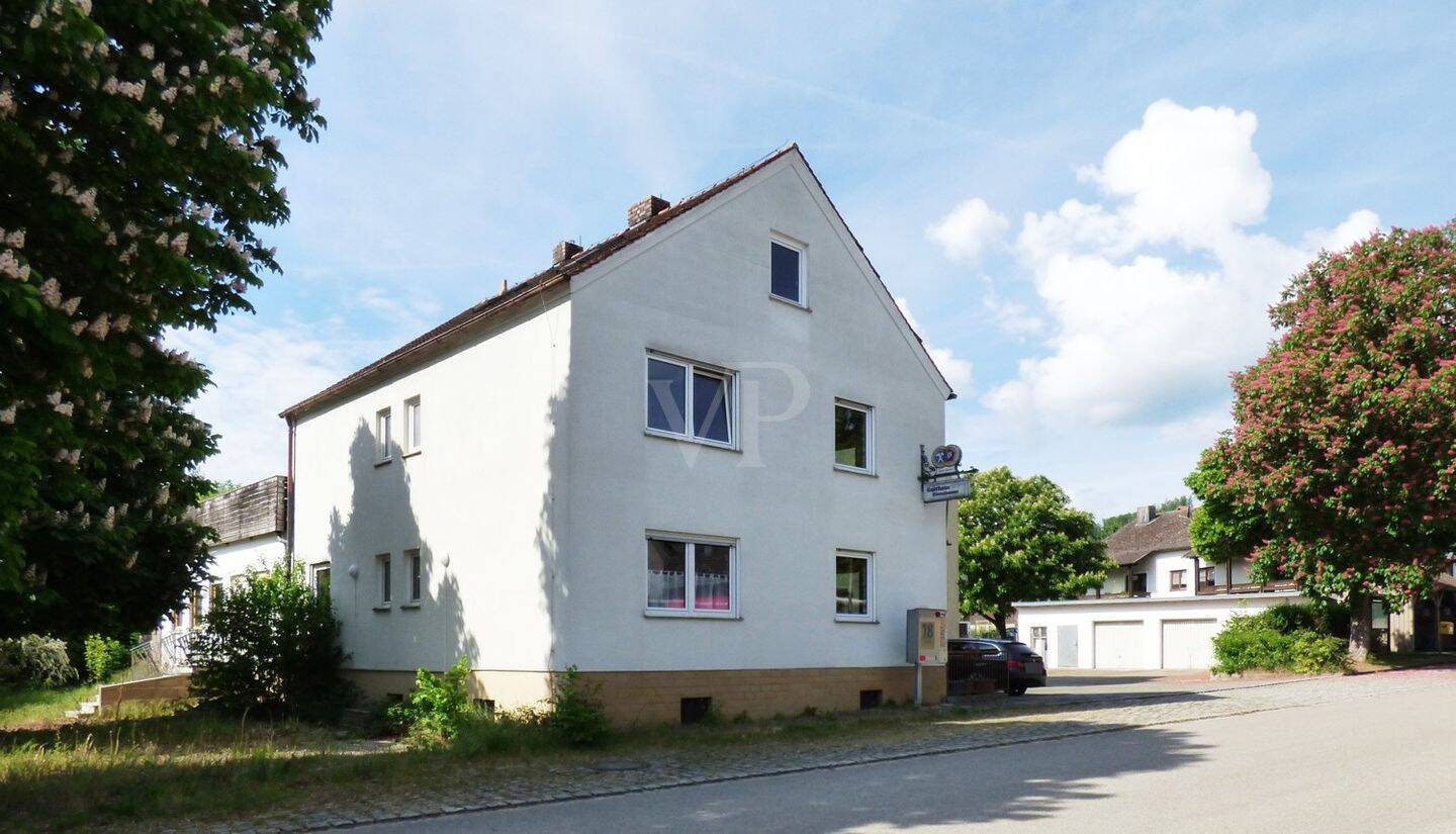 Wohnraum satt! Einfamilienhaus, Dachgeschosswohnung, angeschlossener Gasthof mit Pension - provisionsfrei – Kinding – Vorschaubild 2