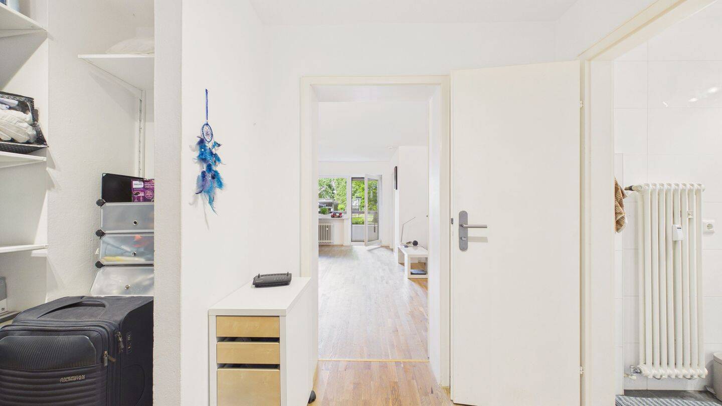 HEGERICH: Vermietete 1,5-Zimmer-Erdgeschosswohnung mit Balkon in München-Bogenhausen! – München – Vorschaubild 5