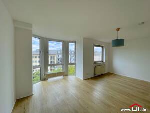 Sachsenhausen: 4-Zimmer-Maisonette-Wohnung mit Ausblick