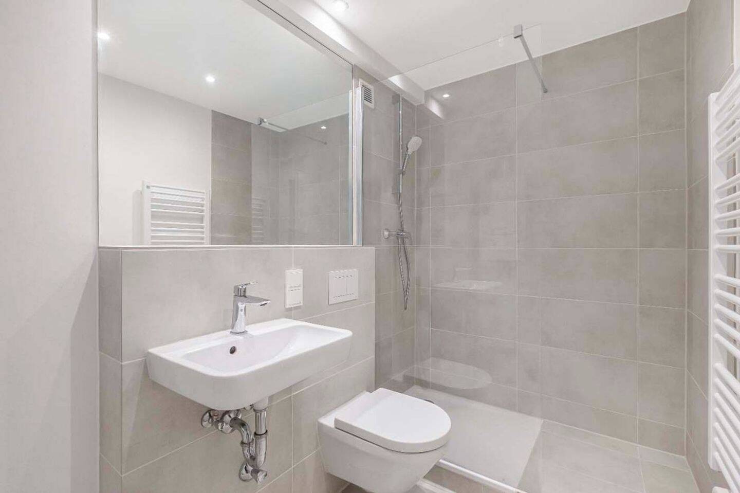 Moderne 1-Zimmer-Wohnung nach Sanierung mit Stellplatz – Neuss – Vorschaubild 7