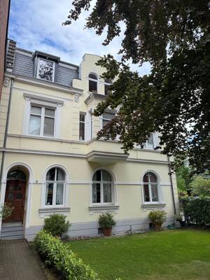 Traumhafte Jugendstil-Altbauwohnung in Duisburg-Großenbaum – exklusive Bell-Etage mit Balkon & Garten