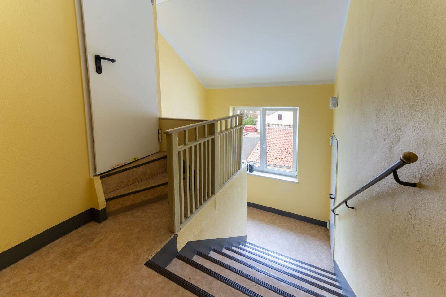Wohnen mit Komfort: vermietete großzügige 4 Raumwohnung mit Morgenlicht-Balkon – Dresden – Vorschaubild 8