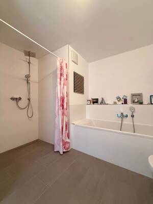 Neuwertige 2- Zimmer Wohnung in attraktiver Stadtlage von Fürth – 90763 Fürth – Vorschaubild 8