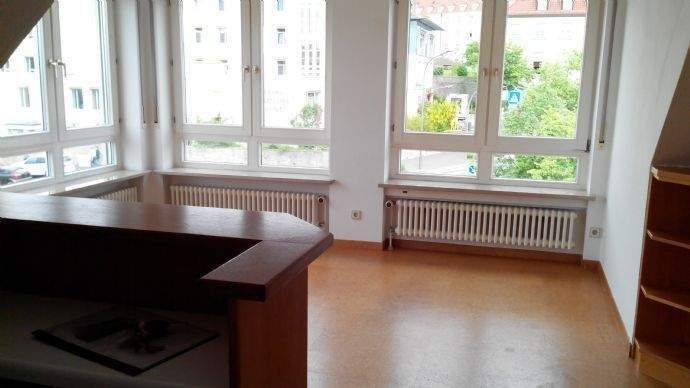 Helle 2-Zimmer-Wohnung mit schönem Ausblick im Frauenland - Nähe Missionsärztliche Klinik – Würzburg – Vorschaubild 3