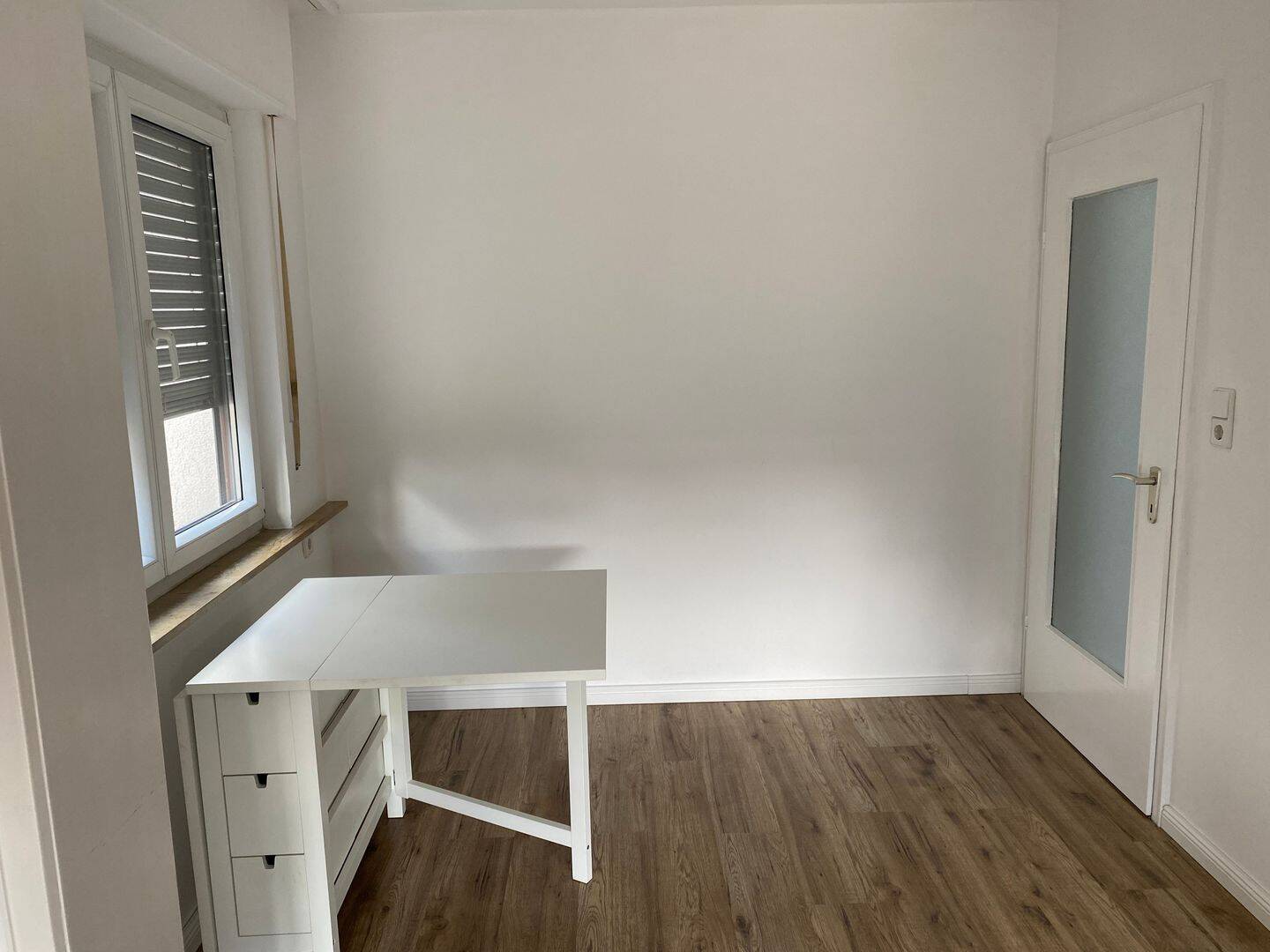 Helle 3,5-Zimmer-Wohnung in Asperg – 2 Balkone, Einbauküche, 5 Min. zur S-Bahn – Asperg – Vorschaubild 7