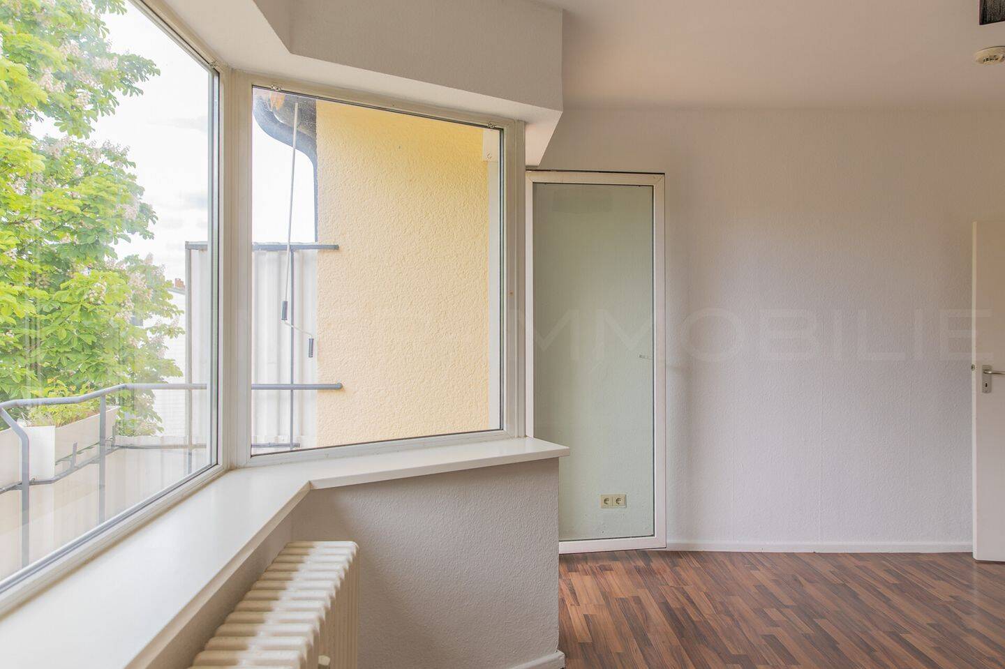 Toller Schnitt und wunderbar hell! 3 Zimmer Wohnung in Parknähe zu verkaufen! – Berlin – Vorschaubild 8