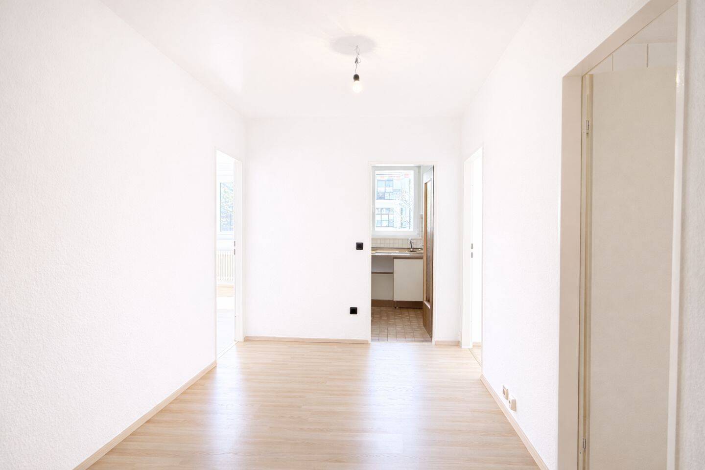 Bezugsfreie 2-Zimmerwohnung mit Stellplatz und großem Gemeinschaftsgarten in Lichterfelde West – Berlin – Vorschaubild 5