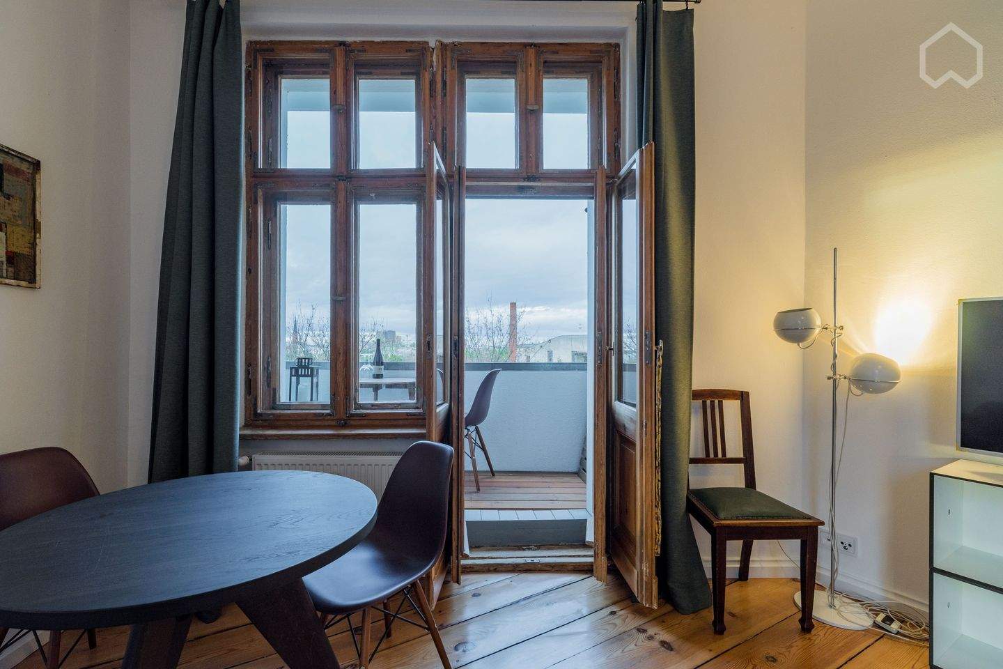 Schöneberg: Helle gemütliche Wohnung mit Loggia, Weitblick über Berlin und Gemeinschaftsdachterrasse – Berlin – Vorschaubild 3