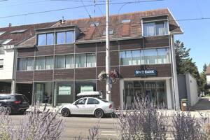 Gepflegtes Wohn-/Geschäftshaus in zentraler Lage in S-Stammheim! – 70439 Stuttgart – Vorschaubild 3