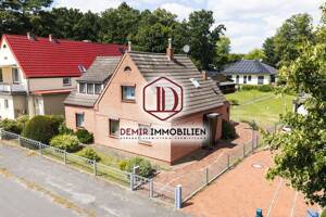 Farge// Einfamilienhaus auf einem 943 m² großen Grundstück