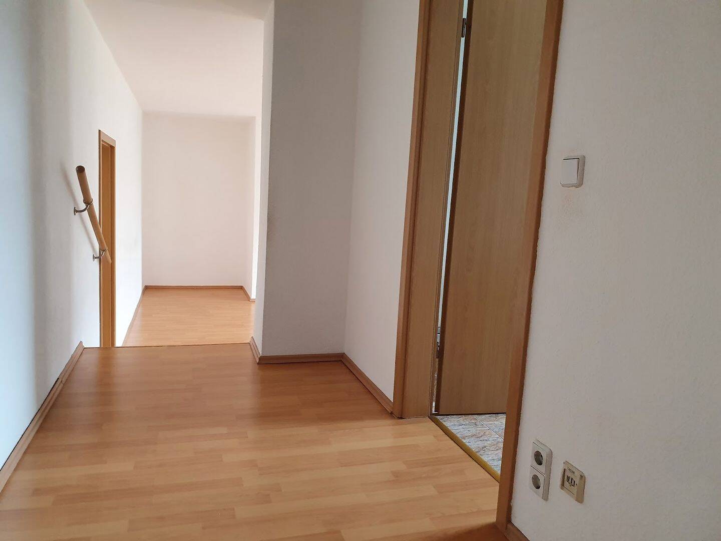 3-Zimmer-Wohnung mit Dusche & Wanne & Balkon im 1. Obergeschoss – Chemnitz – Vorschaubild 6