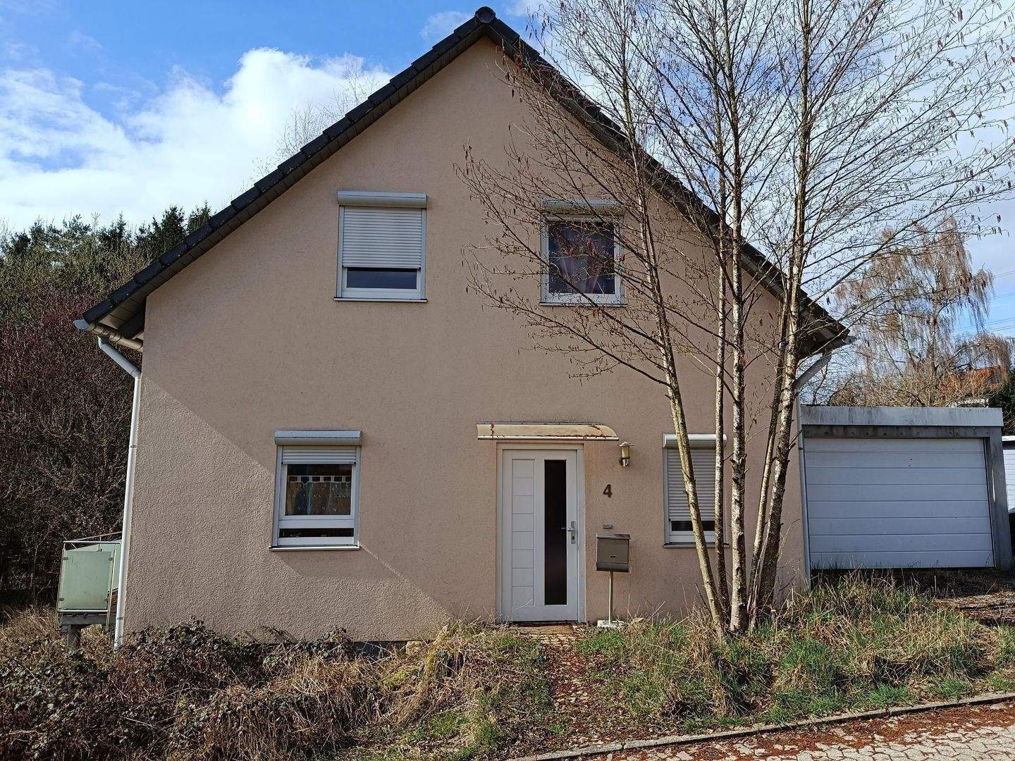 --- RESERVIERT--- Freistehendes Einfamilienhaus mit Wintergarten, Terrasse, Garten und Garage, in sehr ruhiger Lage, in 66589 Wemmetsweiler – Merchweiler – Bild 1 von 9