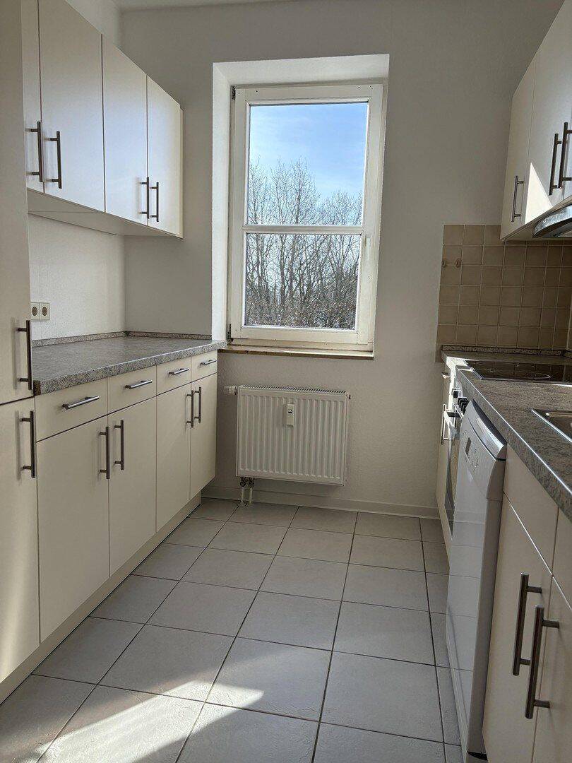 3-Zimmer Endetagen-Wohnung mit Südloggia und Tiefgaragen-Stellplatz – Norderstedt – Vorschaubild 5