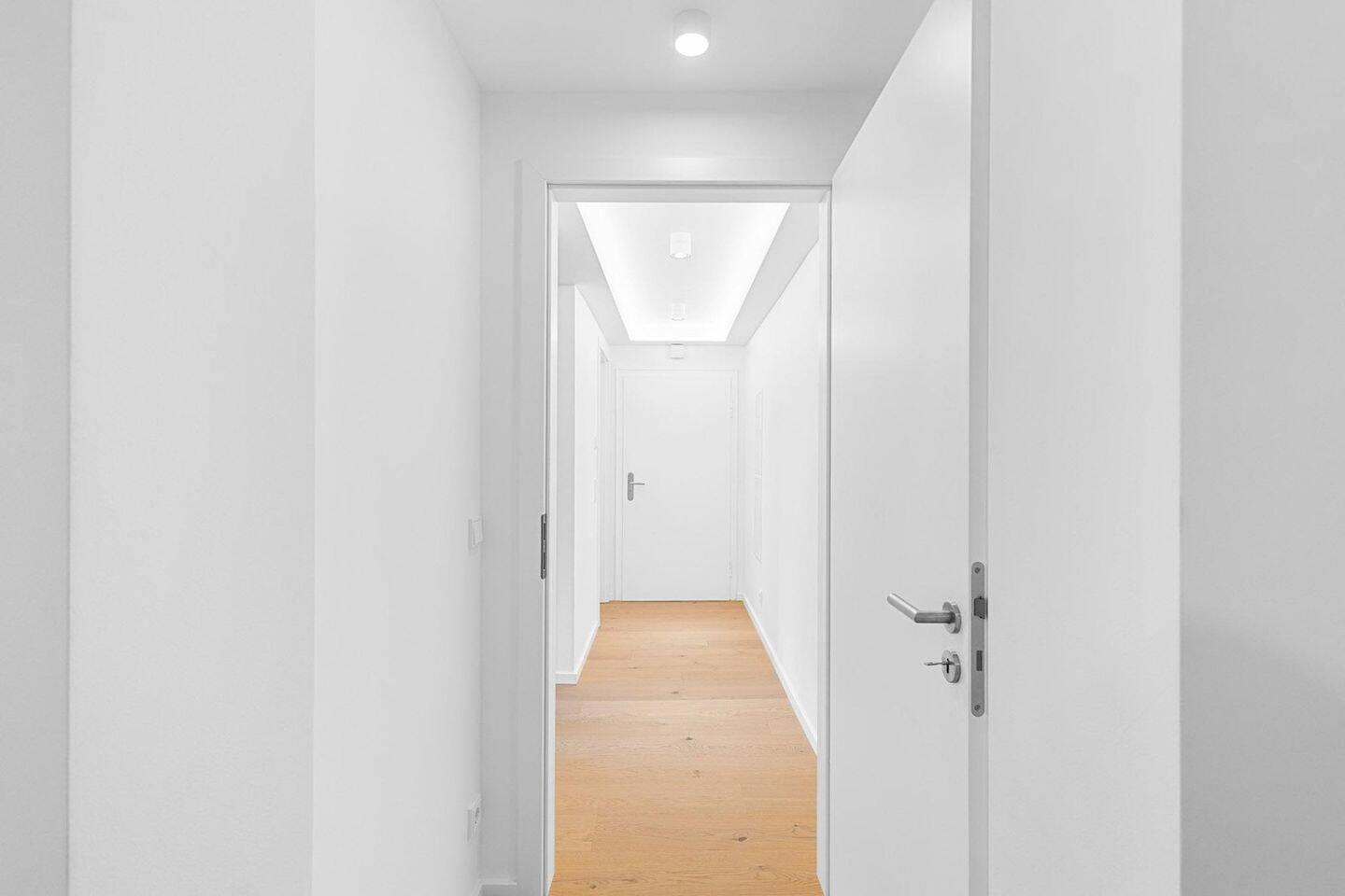 Provisionsfrei & Kernsaniert vom Architekten - 2 Zimmer, Loggia und EBK – München – Vorschaubild 8
