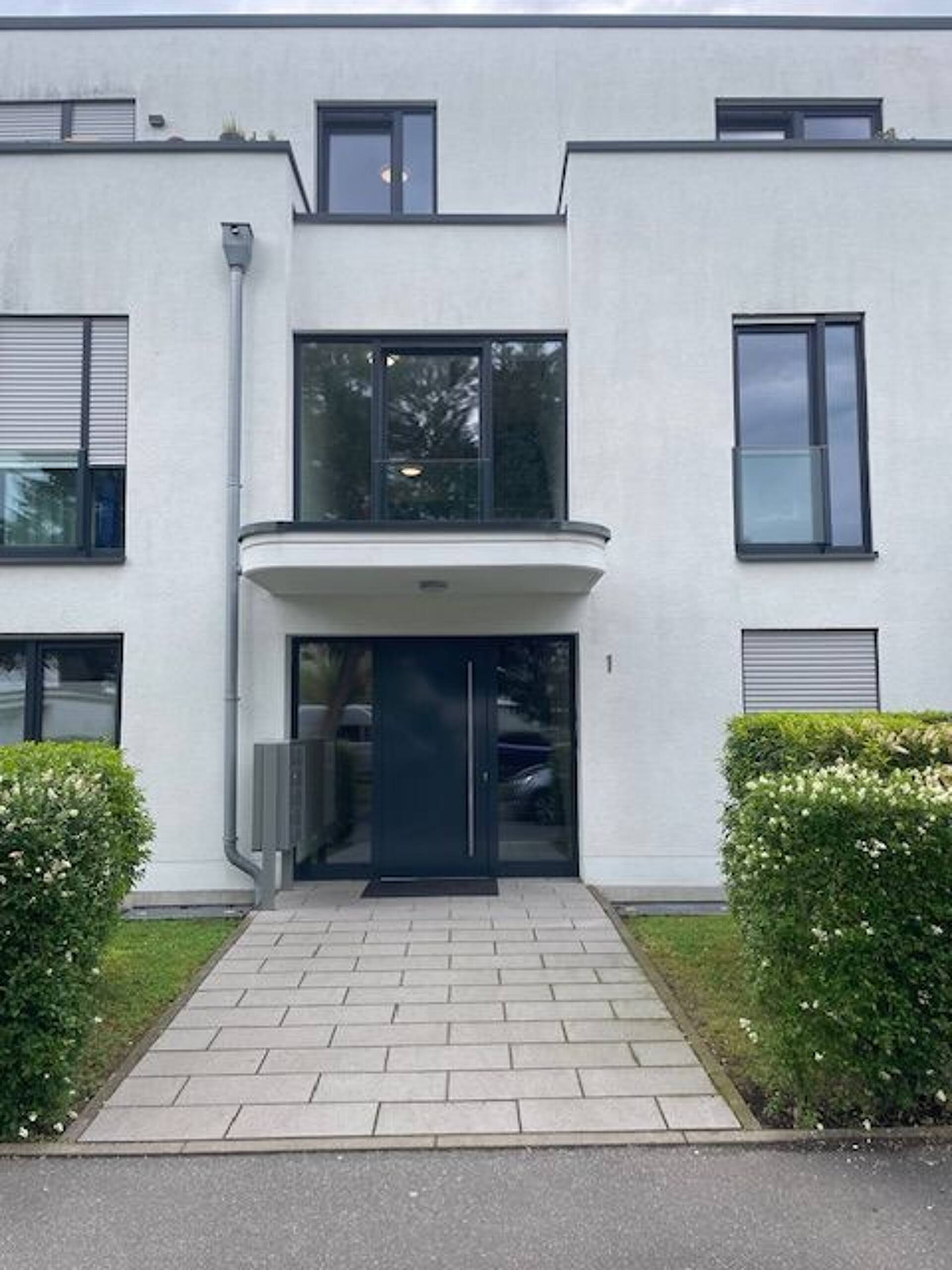 Etagenwohnung in 53177 Bonn - Bad Godesberg  mit 5.417 m² kaufen