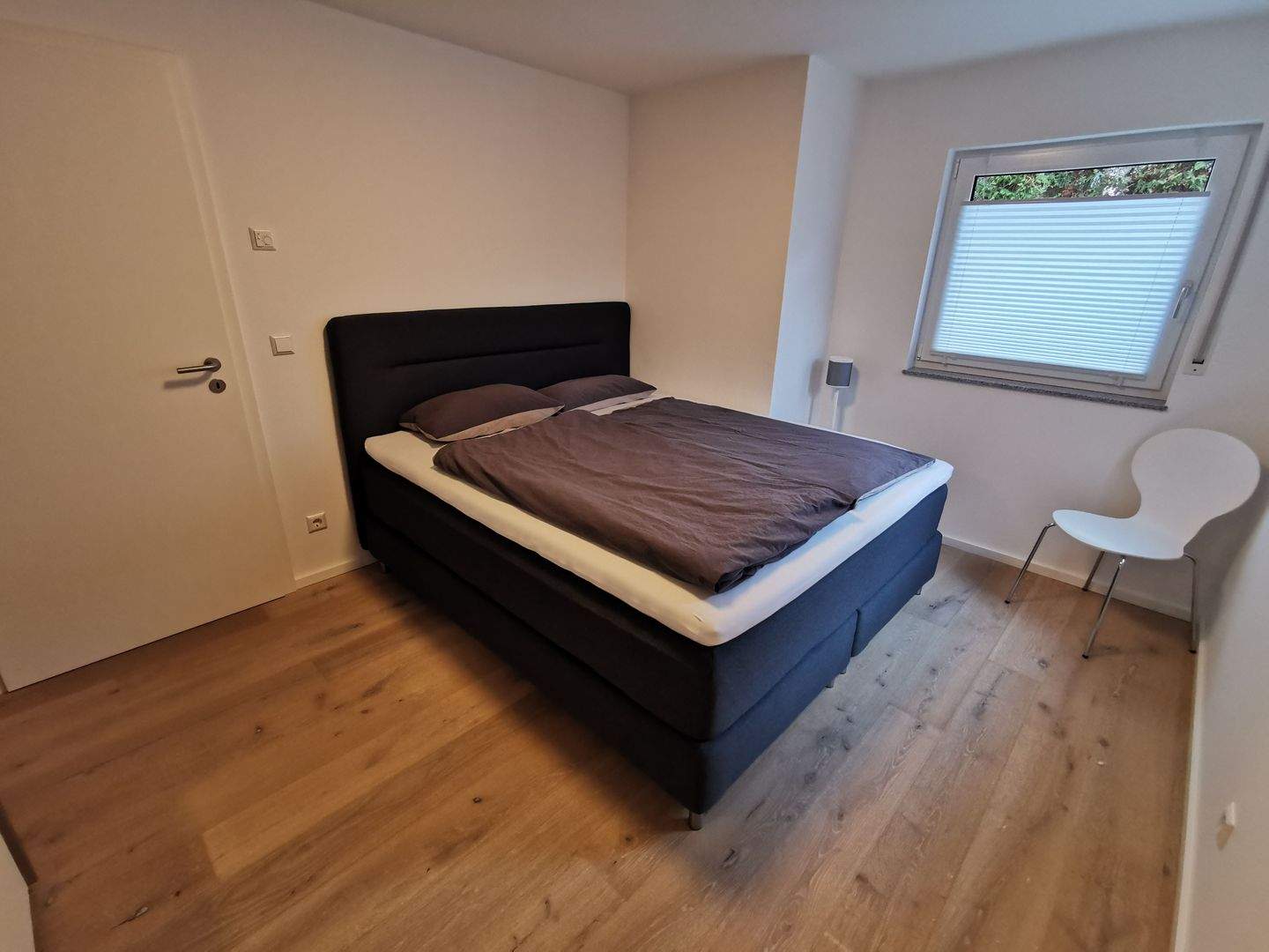 Neuwertig möblierte 2-Zimmer-Wohnung in ruhiger Lage in Stuttgart-Steinhaldenfeld – Stuttgart – Vorschaubild 6
