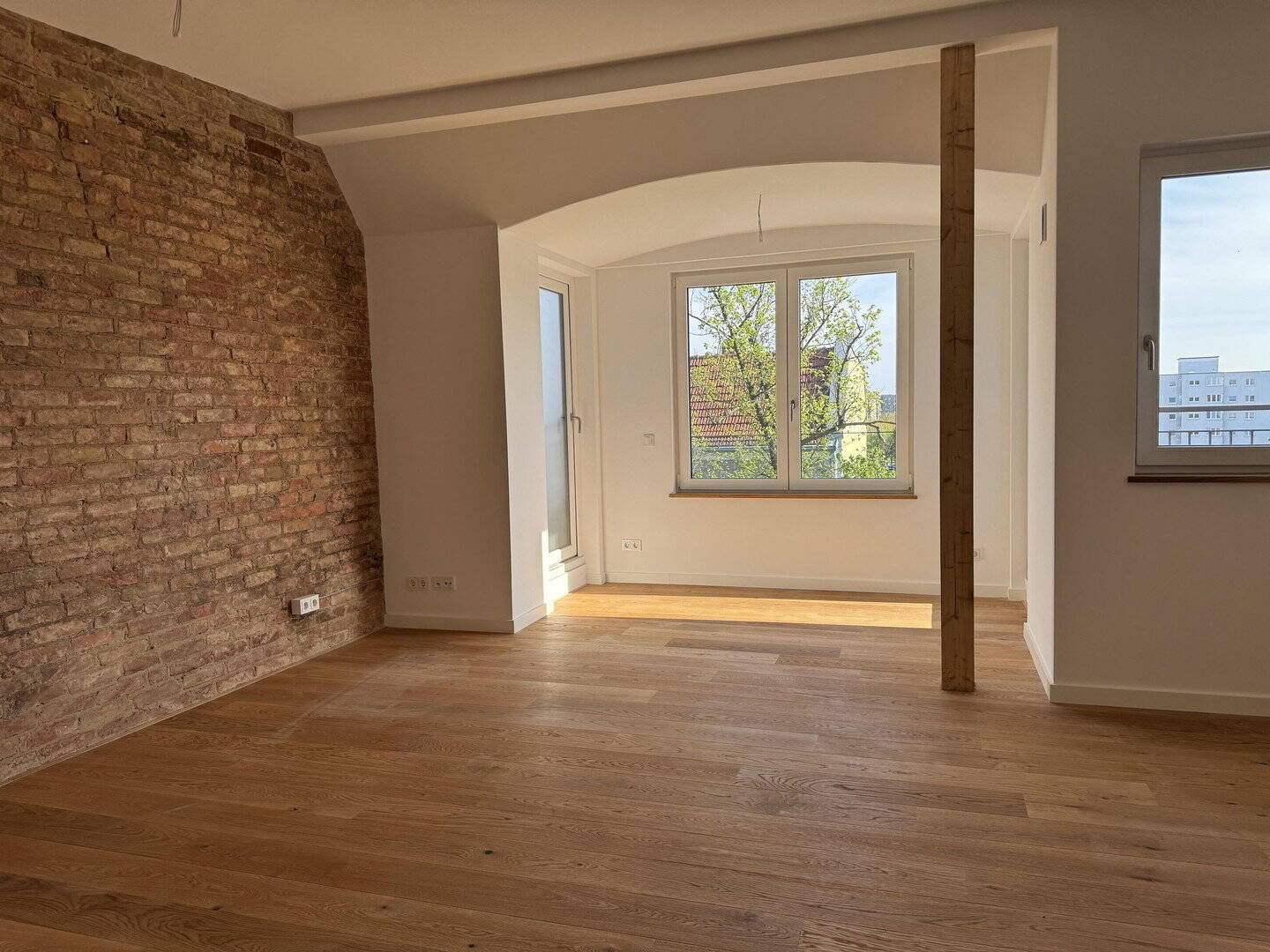 Neugebaute Dachgeschosswohnung mit Südterrasse in Reinickendorf / Mitte – Berlin – Vorschaubild 2