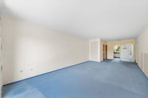 Sofort bezugsfrei: Helle 3-Zimmer-Wohnung mit Balkon, ca. 86 m² Wohnfläche und Duplex-Stellplatz – 40629 Düsseldorf – Vorschaubild 5