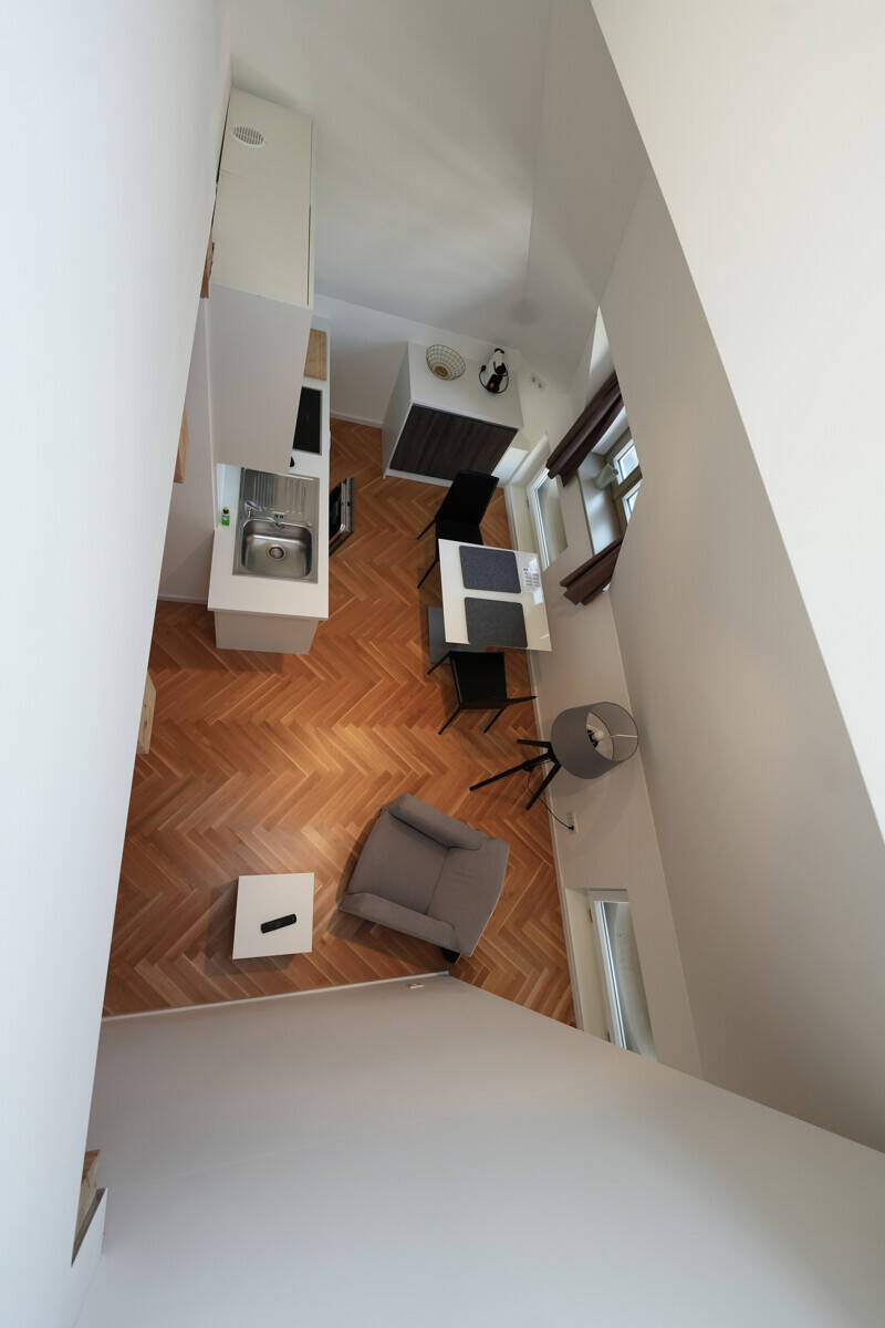 *Deluxe Suite - Möbliertes Galerie-Apartment in bester City Lage* – München – Vorschaubild 6