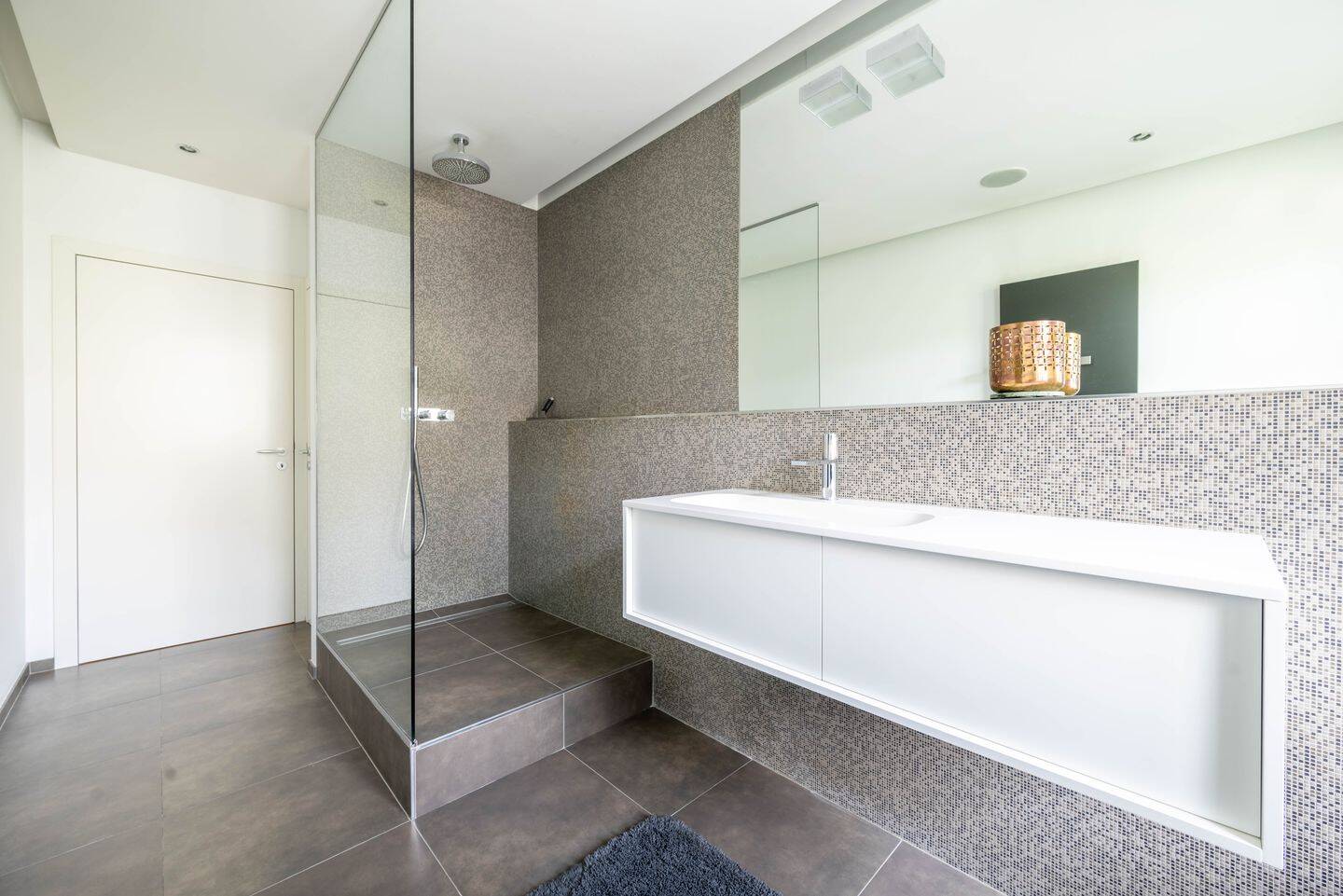 ?? Moderne 3-Zi.-Maisonette zw. Mitte & Prenzlauer Berg mit Designküche, Tageslichtbad im Innenhof – Berlin – Vorschaubild 8