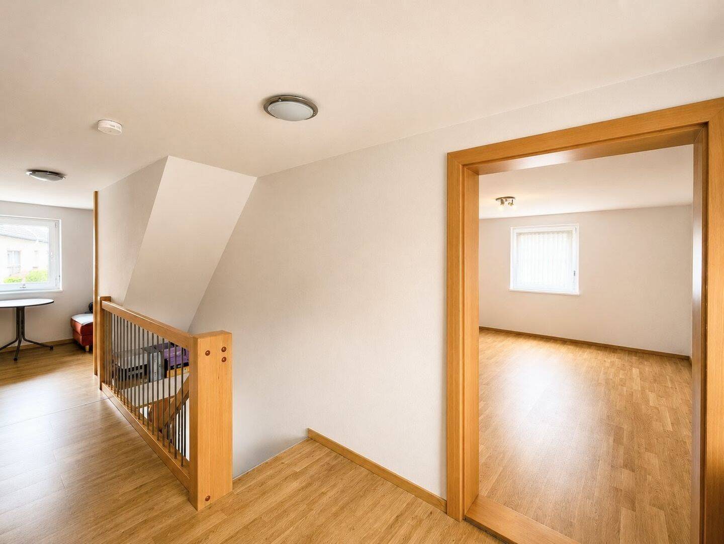 Solides Einfamilienhaus mit Garten, Garage und viel Potenzial – Grafling – Vorschaubild 7