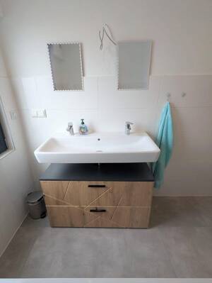 Exklusive 4-Zimmer-Wohnung in Frankfurt-Harheim +Garten+Küche! – 60437 Frankfurt am Main – Vorschaubild 8