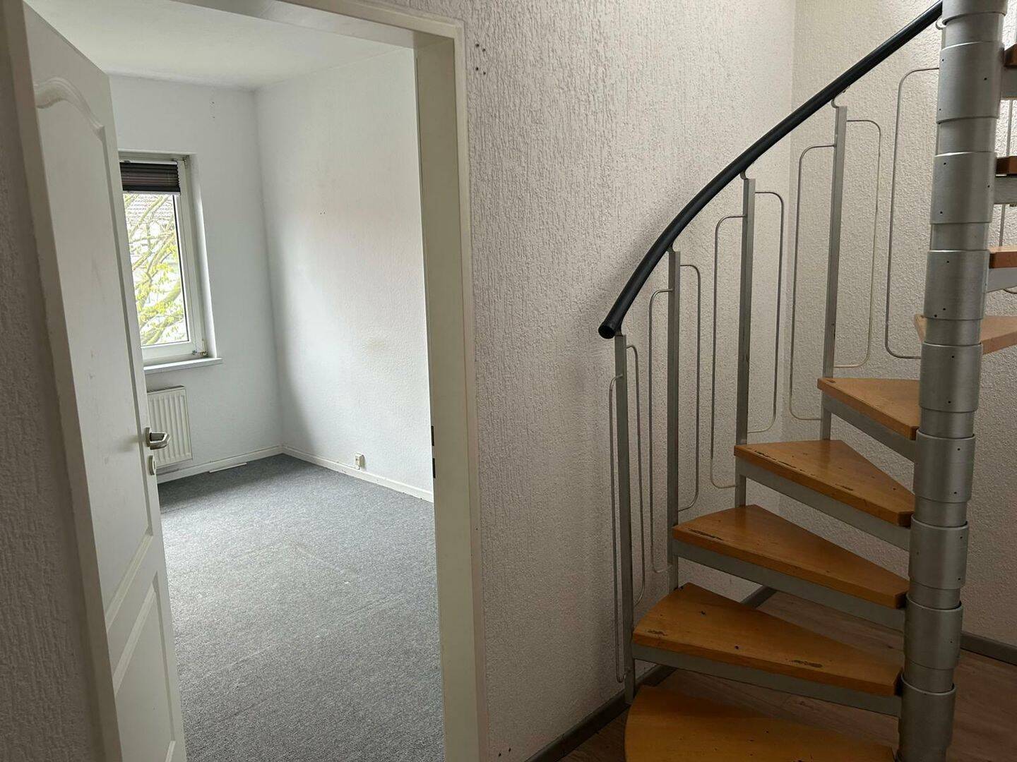 Elegante Maisonettewohnung mit Balkon in der begehrten Lage von Essen-Holsterhausen.