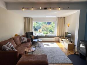 Umfangreich modernisiertes Einfamilienhaus mit Wintergarten und idyllischem Garten, Doppelcarport – 22549 Hamburg – Vorschaubild 9