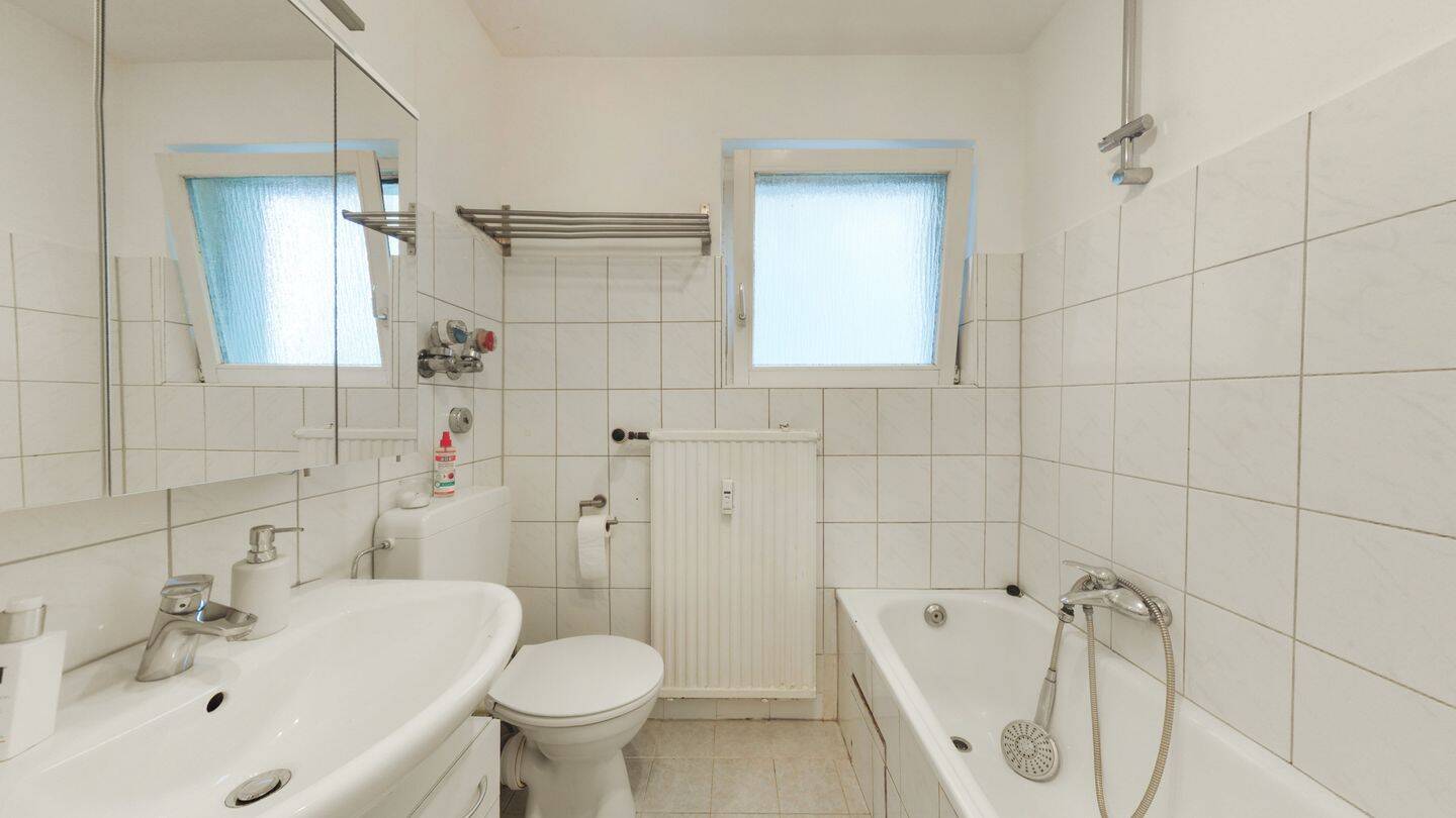 Helle 3-Zimmer-Wohnung ca. 75?m² mit Balkon & Garage inklusive Kaufpreises, 1. OG- Top-Preis! – Wiesbaden – Vorschaubild 3