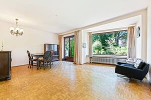 Sanierungsbedürftiges Reihenhaus in ruhiger und gut angebundener Lage von Hamburg-Sasel – 22393 Hamburg – Vorschaubild 2