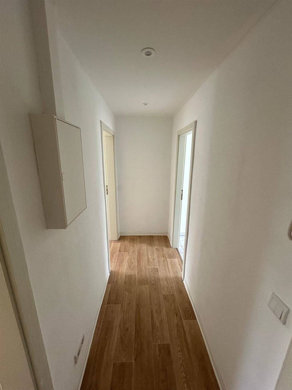 Gemütliche 2-Zimmer mit Balkon und Wannenbad in ruhiger Lage – Chemnitz – Vorschaubild 4