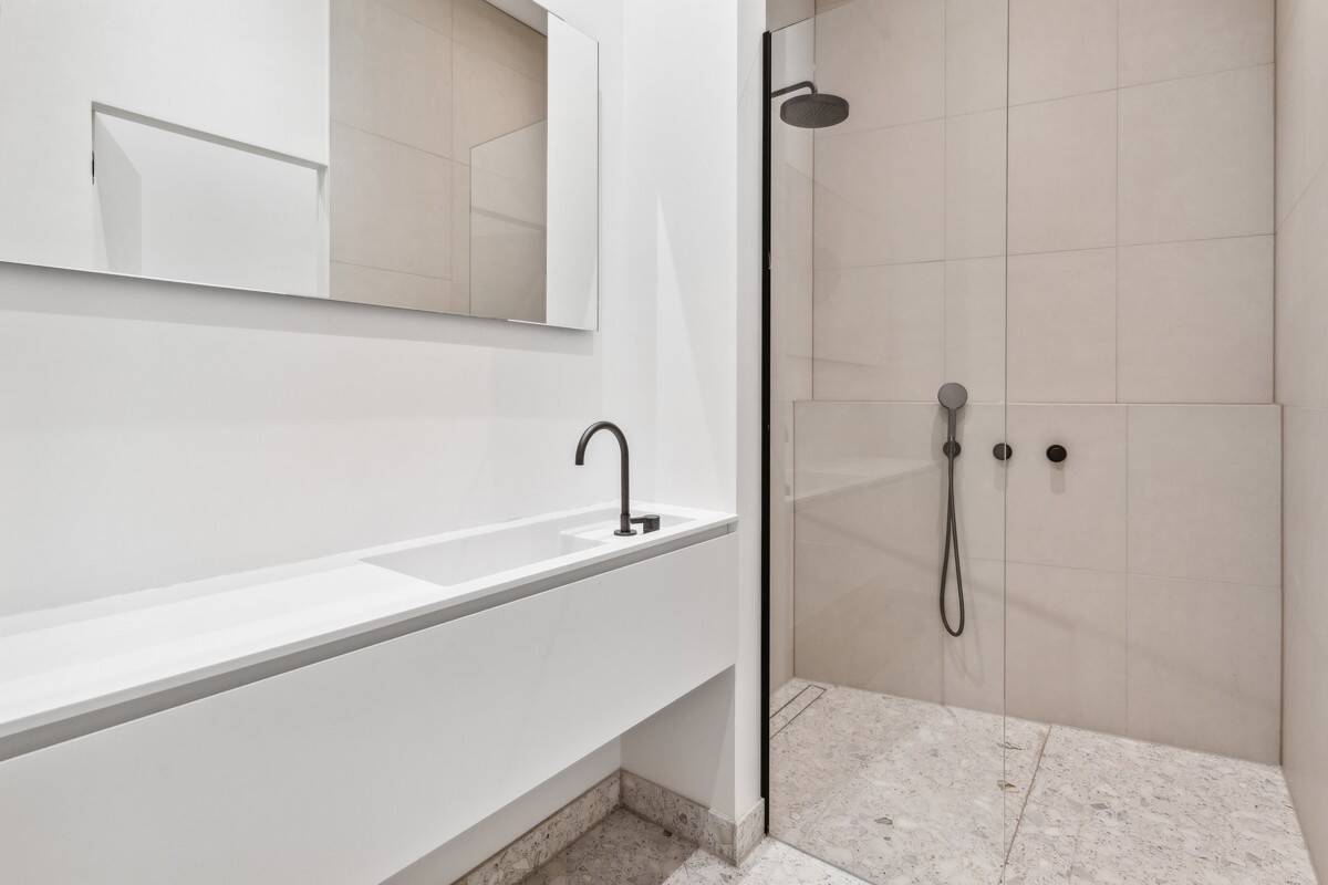 Hochwertig saniertes 3-Zimmer-Domizil mit BALKON ++ nahe Hackescher Markt – Berlin – Vorschaubild 7