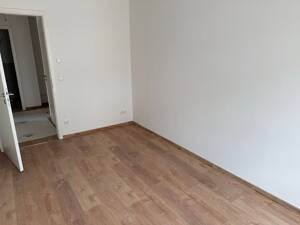 Traumhafte 4-Zimmerwohnung mit Terrasse oder Balkon in Dresden-Klotzsche – 1109 Dresden – Vorschaubild 9