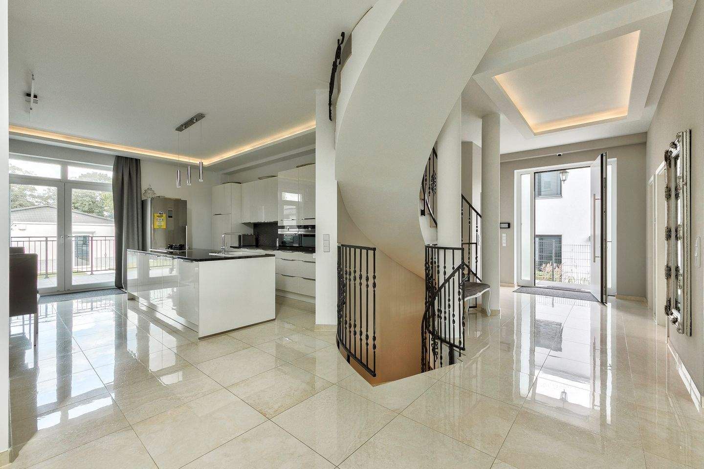 moderne Familienvilla zum Verlieben im Bornstedter Feld in Potsdam – Potsdam – Vorschaubild 3