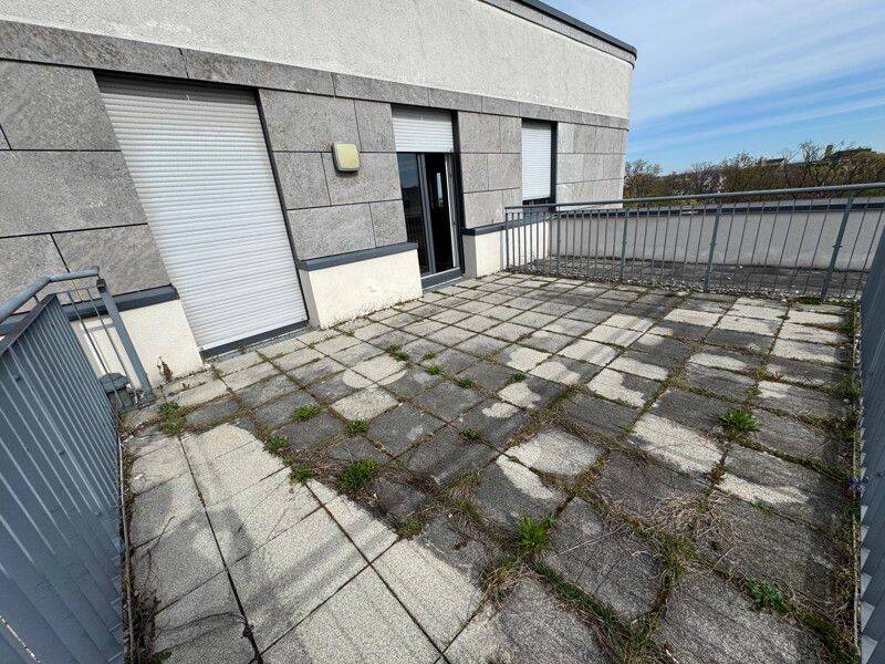 Neue Wohnung, neues Glück! Gut geschnittene 4-Zi.-Wohnung mit EBK, 2 Bädern und Terrasse – Leipzig – Vorschaubild 4