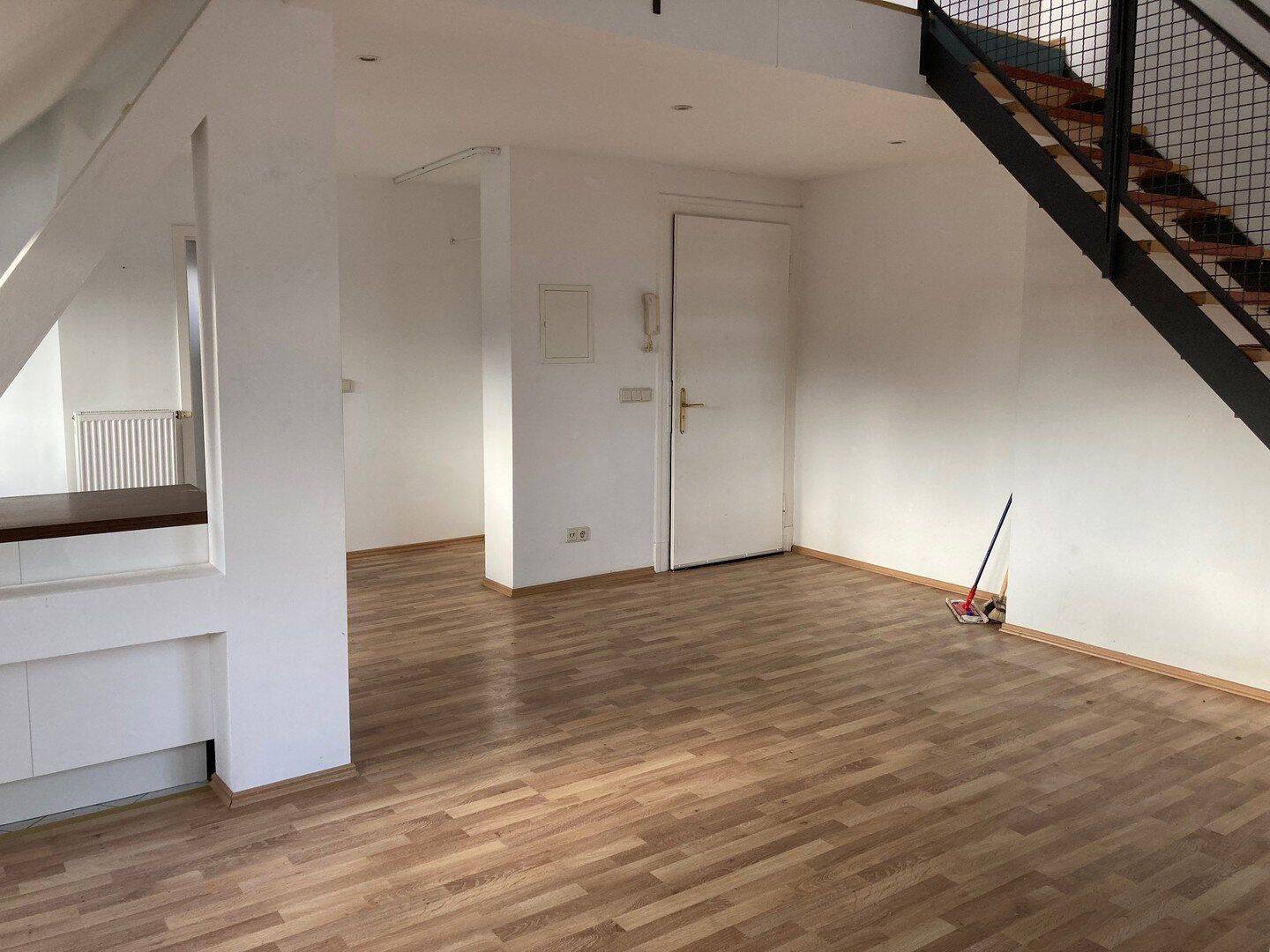 Loftfeeling auf 2 Ebenen, außergewöhliche & lichtdurchflutete Galeriewohnung – Leipzig – Vorschaubild 9