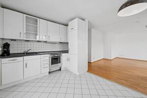 Drei Zimmer. Drei Außenbereiche. Ganz oben. Besonderes Wohnen am Riedberg - sofort verfügbar – 60438 Frankfurt am Main – Vorschaubild 5