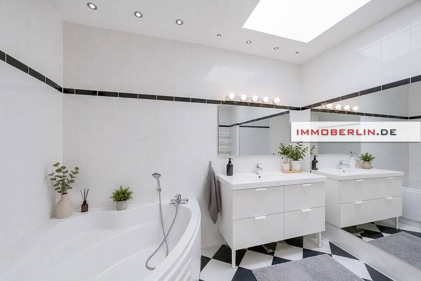 IMMOBERLIN.DE - Lichtdurchflutete Dachgeschosswohnung mit Südwestterrasse & Lift in Toplage – Berlin – Vorschaubild 5