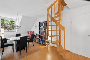 Exklusive Dachgeschosswohnung mit wohnlich ausgebautem Spitzboden in Bestlage von Marienthal – 22043 Hamburg – Vorschaubild 4